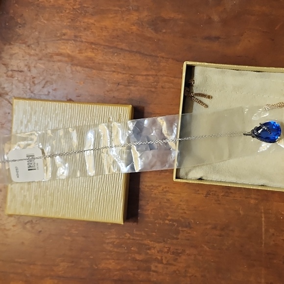 NWT Pear Blue Lab Spinel In Rhodium Sterling Silver Pendant/ Chain 14.62 Ctw - Picture 5 of 5